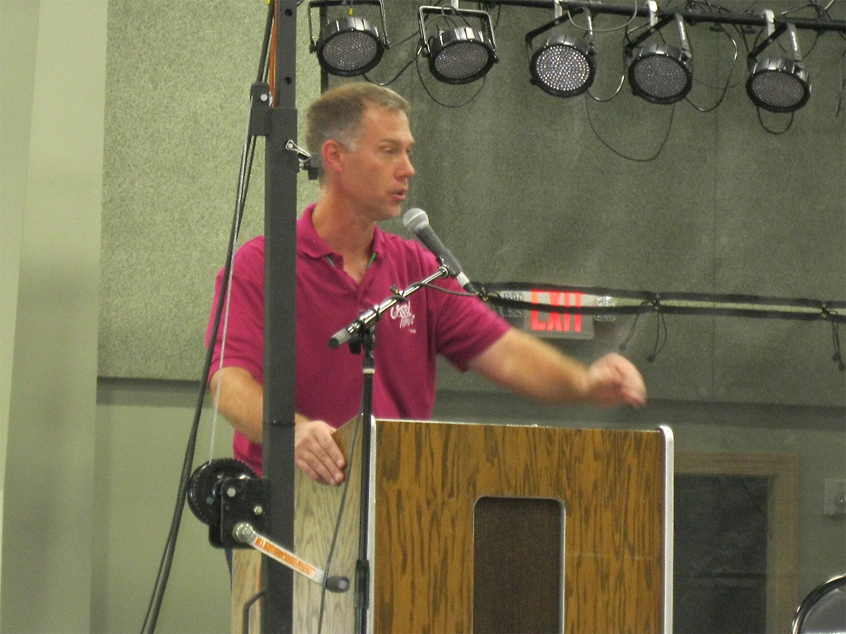 West Long, owner of Good Times of Olean, speaking at 2013 Planning Board Dinner